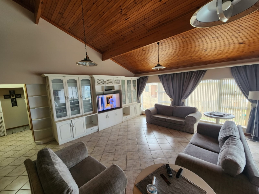 3 Bedroom Property for Sale in Menkenkop Western Cape